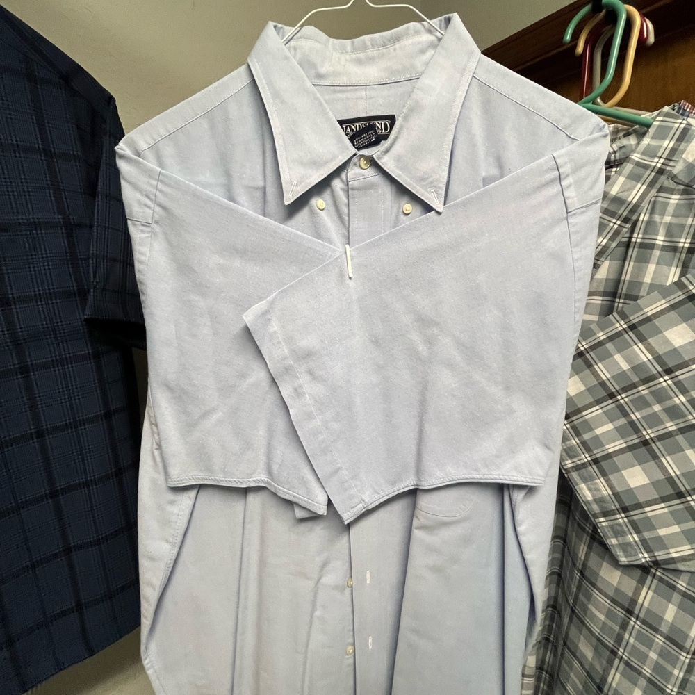 Men’s 2X button down shirts.